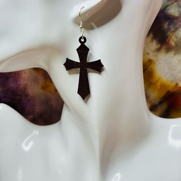 Christian cross earrings brown top grain leather hand crafted - Picture 5 of 5